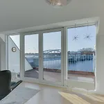 Harbour Penthouse 公寓 *