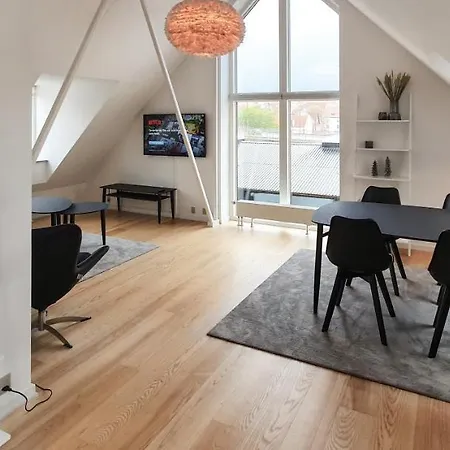 Harbour Penthouse شقة