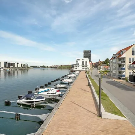 Harbour Penthouse شقة