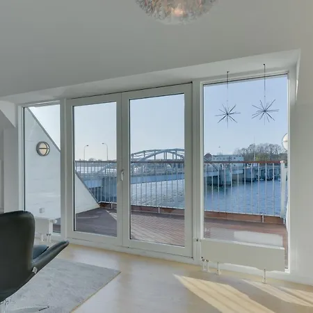 Harbour Penthouse Lägenhet *