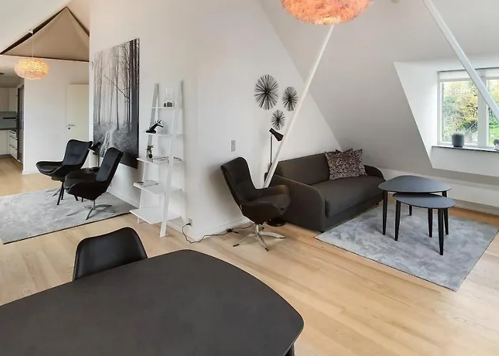 Harbour Penthouse Apartment