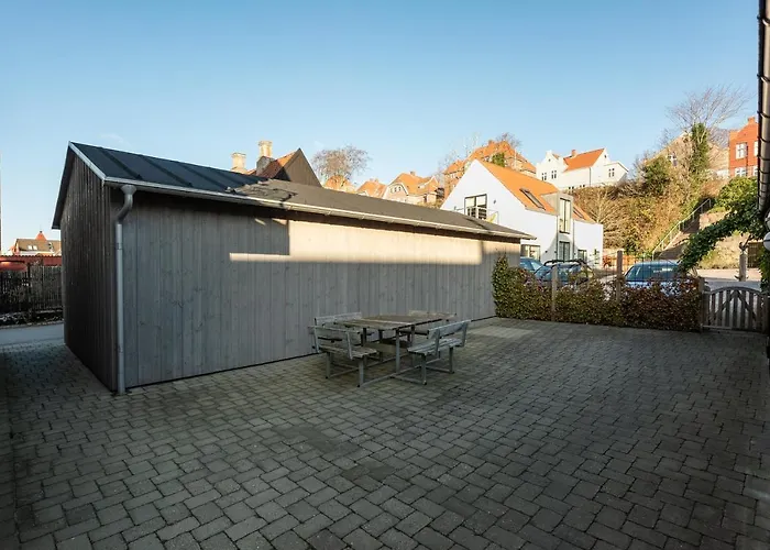 Harbour Penthouse Apartment *